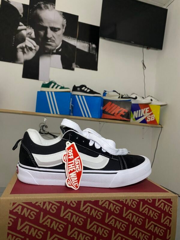 Vans Knu Skool Black True White - Imagem 3